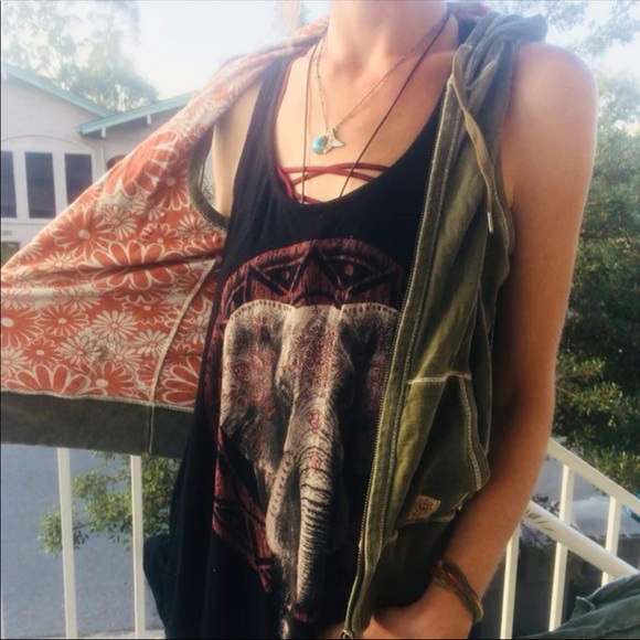 Lucky Brand Vest with Hoodie - Picture 3 of 4